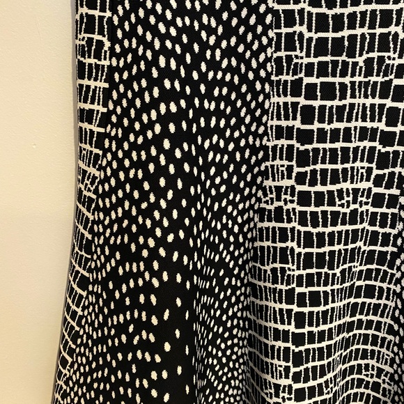 BCBGMAXAZRIA PEYTON CROC-JACQUARD SKIRT SIZE L - Picture 4 of 7